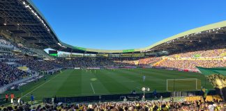 Match au stade de La Beaujoire, entre le FC Nantes et le RC Lens en Ligue 1. Photo : CC Chabe01