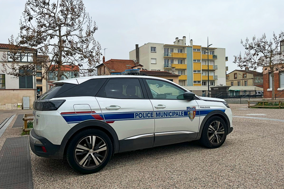 Voiture police municipal toulouse