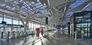 L'intérieur de la « gare-mezzanine » de Nantes de 170 mètres de long. Photo : Willy Berré / Séquences production