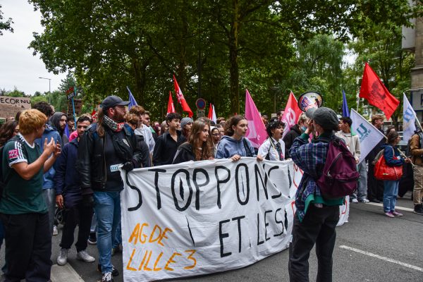 “Bloquons Tout” à Lille : « Pour faire face à Emmanuel Macron, il faut qu’on soit tous unis »