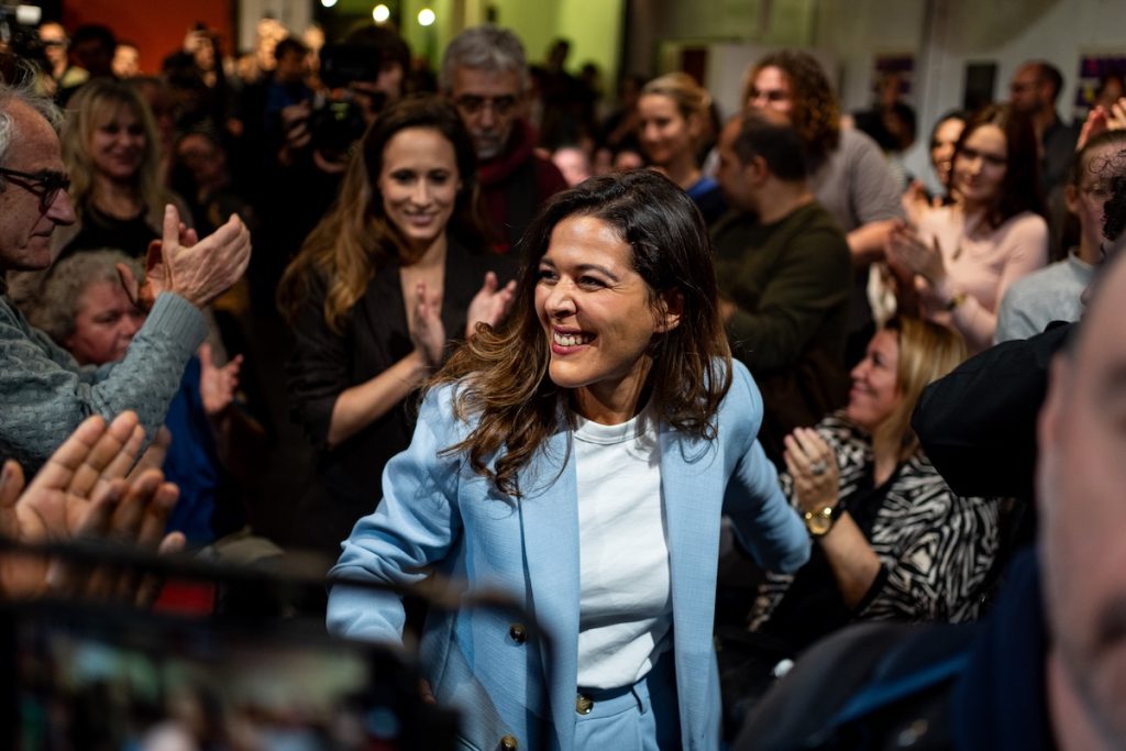 « Elle joue toujours la gagne » : Anaïs Belouassa‐Cherifi, l’insoumise qui pourrait perturber le match Aulas‐Doucet