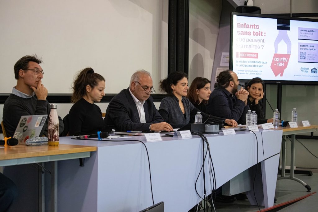 Enfants à la rue à Lyon&nbsp;: ce que proposent les candidats aux municipales