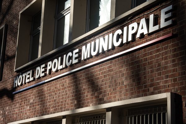 Harcèlement sexuel&nbsp;: derrière le procès d’un policier municipal, la coupable défaillance de la ville de&nbsp;Lille