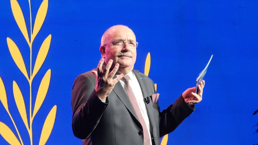 Christian Poiret réélu dans son fief, après quelques sueurs froides