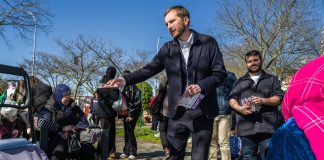 Mobiliser les abstentionnistes des quartiers populaires : le pari ambitieux de François Piquemal