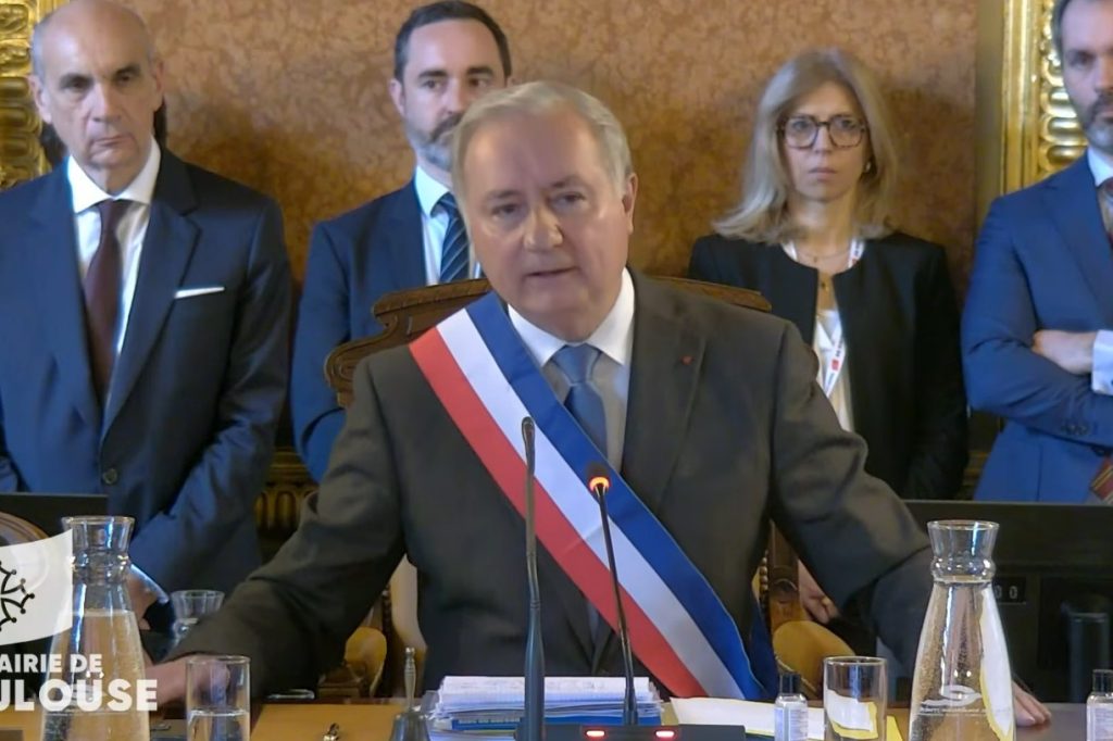 Entre appels à la concorde et attaques virulentes, Jean‐Luc Moudenc débute son mandat dans la contradiction