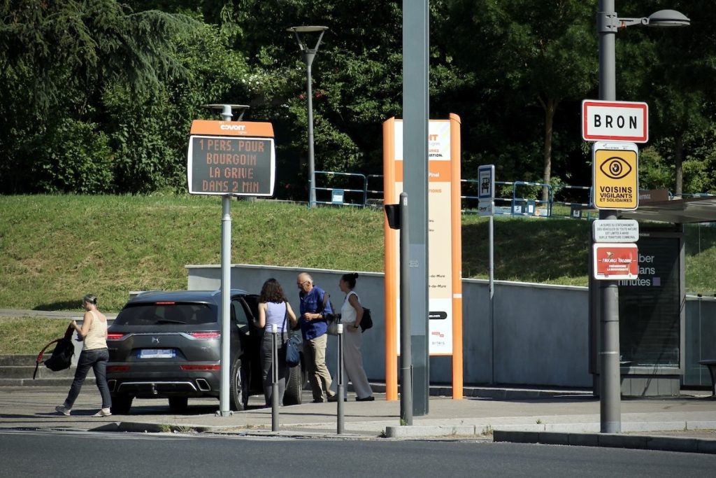 Très onéreuses et souvent peu fréquentées&nbsp;: les lignes de covoiturage du Grand Lyon sous perfusion d’argent public