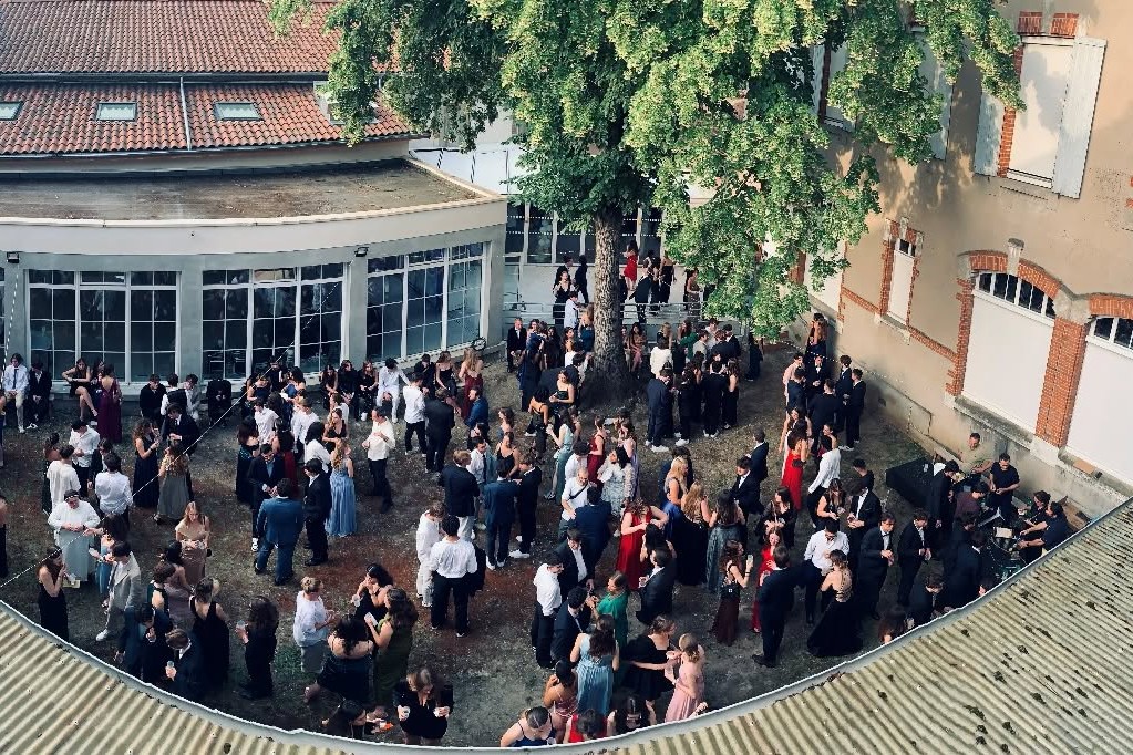 2026_Juin_Toulouse_Management autoritaire au lycée Ste Marie des champs