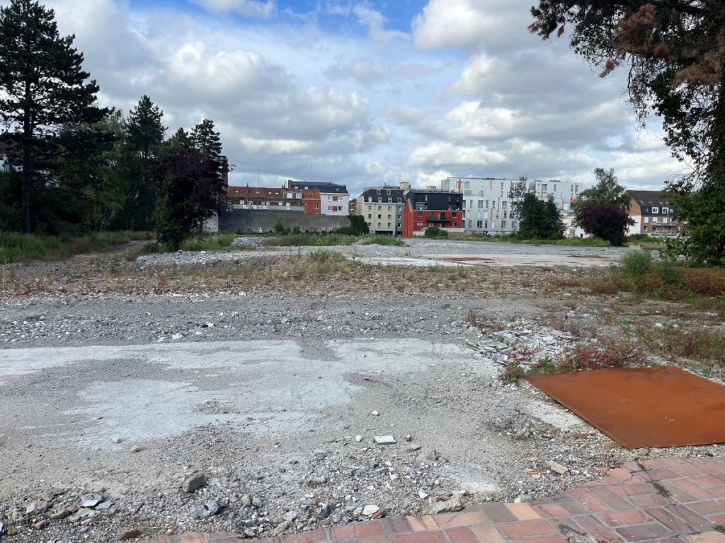 « Ne pas confondre vitesse et précipitation »&nbsp;: sur la friche EDF‐Transpole de Lille, le casse‐tête de la dépollution