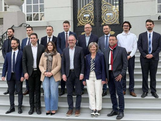 Sécurité, dette, culture, associations… les nouveaux maires RN du bassin minier en mode Hénin‐Beaumont
