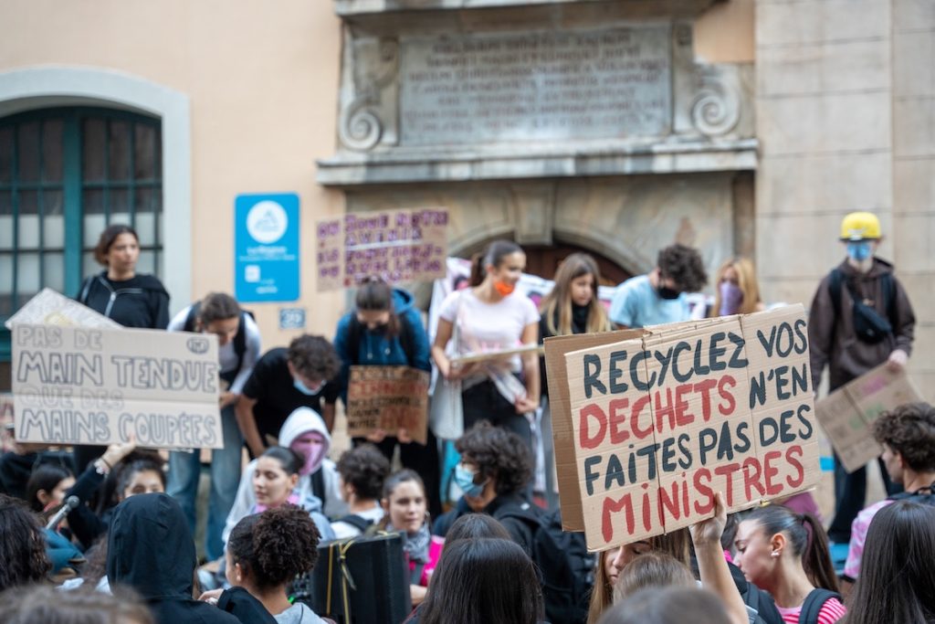 Mouvement lycéen&nbsp;: face à la vétusté des établissements, « on s’en tient souvent à des cache‐misères »